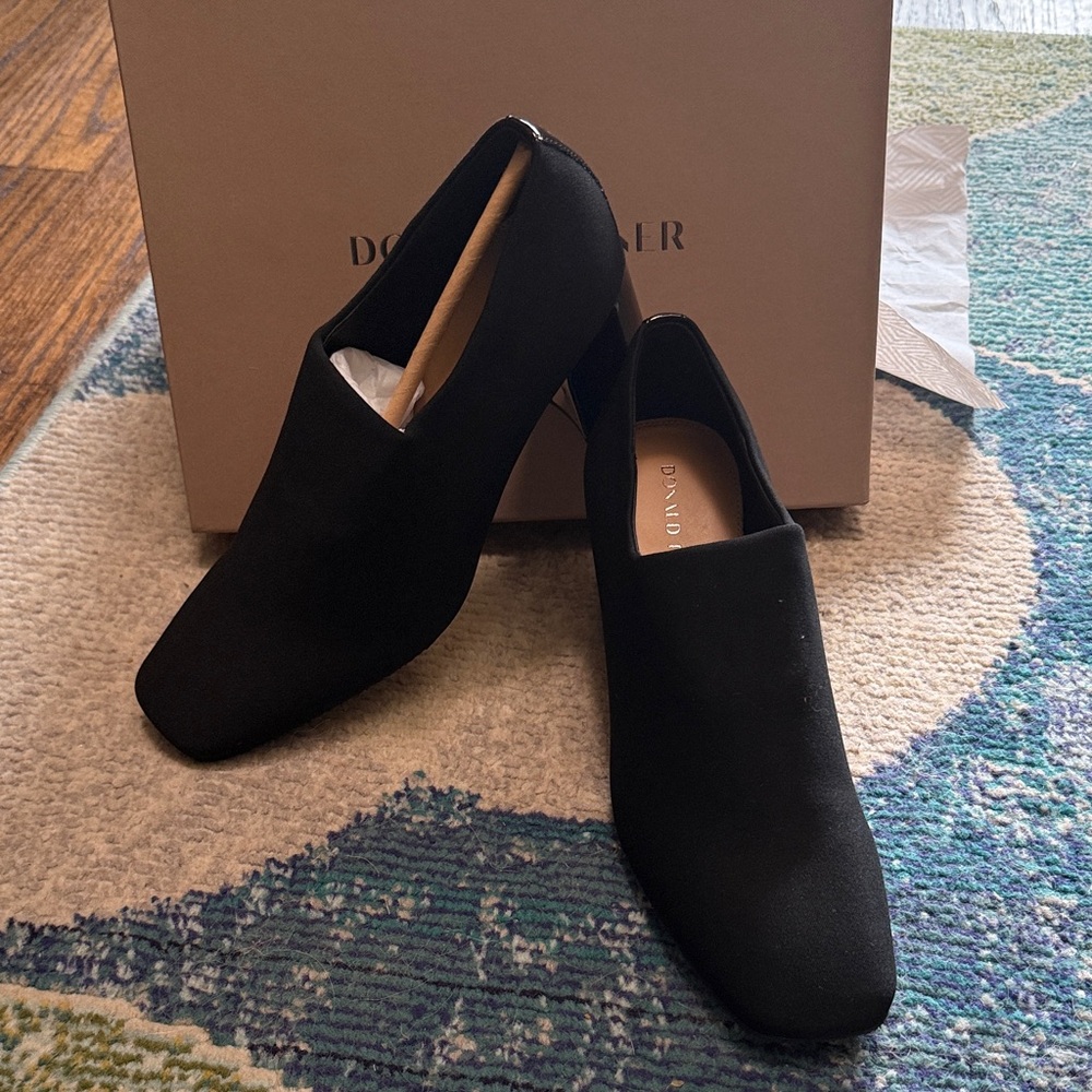 Donald Pliner Chelsie Black Women’s Shoes